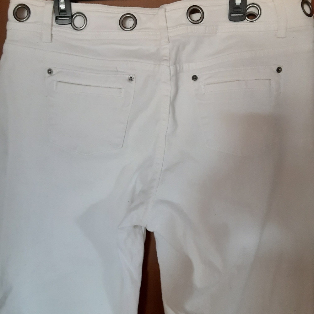 Capris - Picture 3 of 7